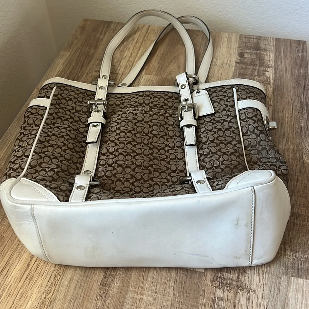 Coach Handbag - Picture 9 of 11